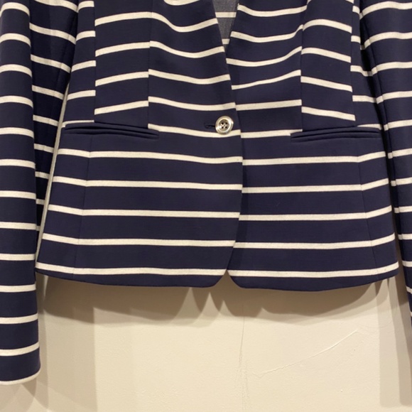 Banana Republic Navy Blue and White Nautical Stripe One Button Soft Blazer 2 - Picture 2 of 4